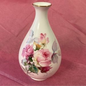 Vintage Stunning Noritake Nippon Rose Bud Vase